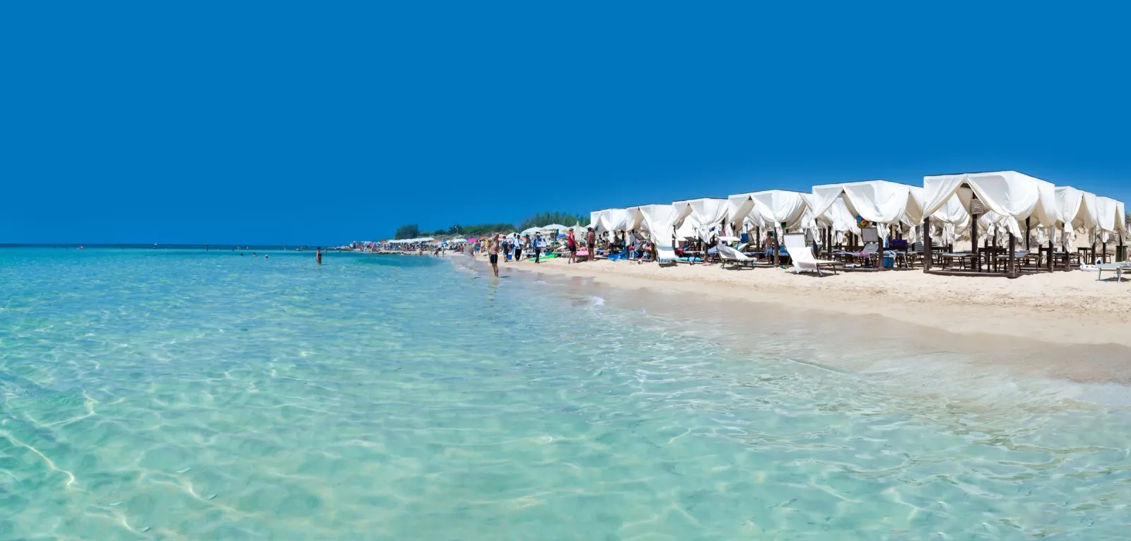 Pescoluse — le Maldive del Salento, spiaggia di sabbia bianca vicino a Lares Cohousing