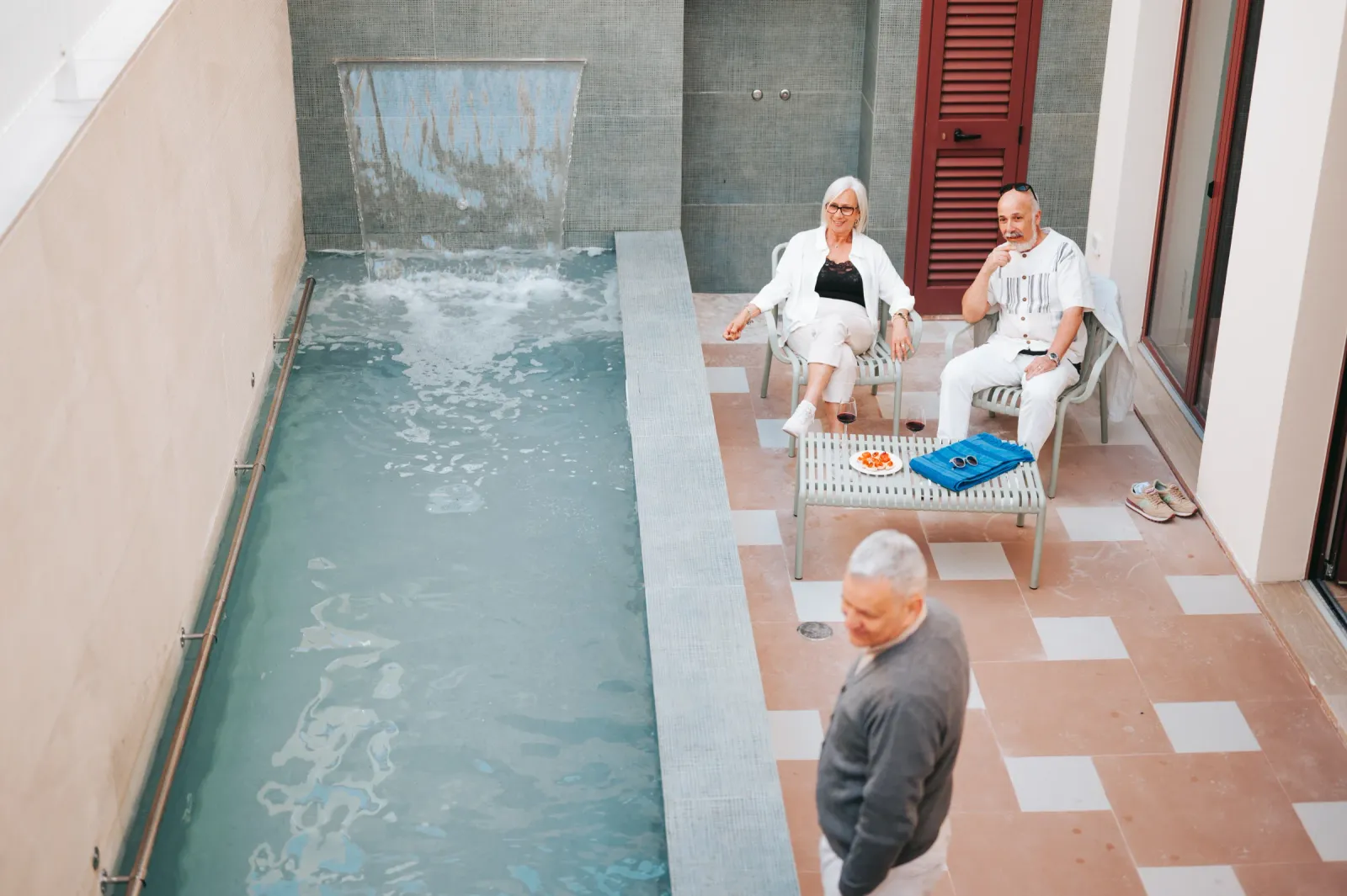 Area relax esterna del Lares Cohousing in Salento